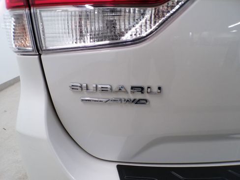 Used 2023 Subaru Forester Premium image 4