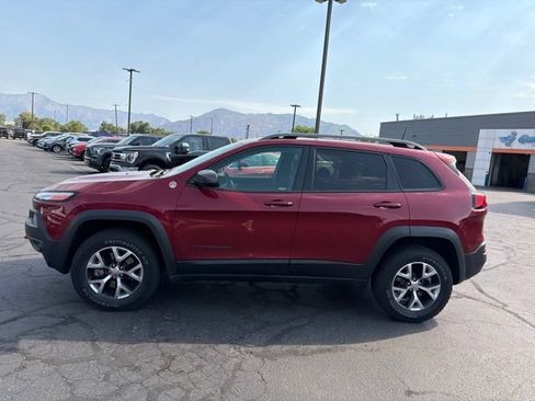 Used 2016 Jeep Cherokee Trailhawk w/ Cold Weather Group AWD/4WD image 13