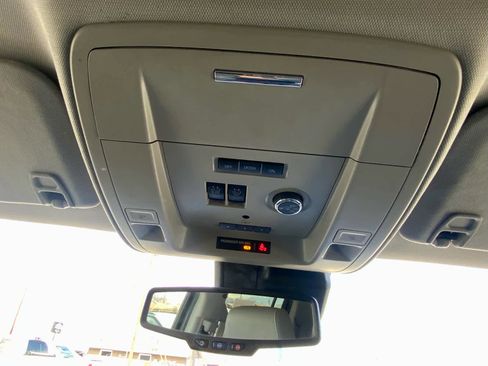 Used 2017 Chevrolet Suburban LT image 48