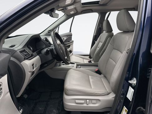 Used 2022 Honda Ridgeline RTL image 11