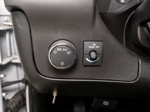 Used 2020 Chevrolet Express 2500 w/ Driver Convenience Package RWD image 26