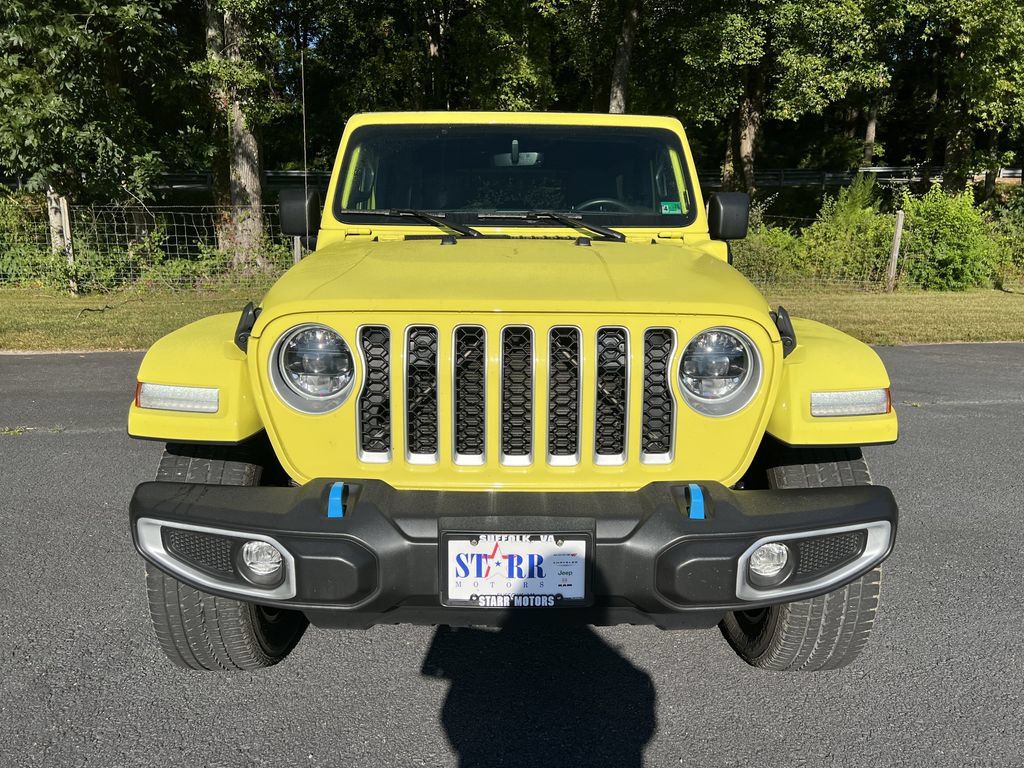 Used 2023 Jeep Wrangler Unlimited Sahara w/ Dual Top Group AWD/4WD image 8