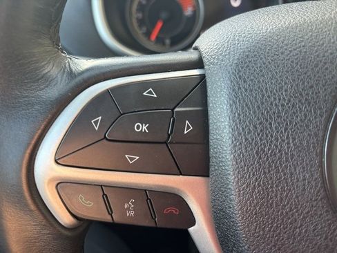 Used 2016 Jeep Cherokee Trailhawk image 23