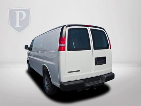 New 2026 Chevrolet Express 2500 w/ Driver Convenience Package RWD image 8