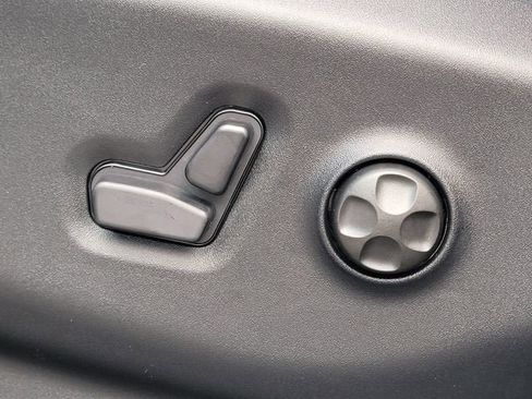 New 2026 Chrysler Pacifica Select image 4