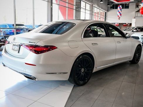 Used 2023 Mercedes-Benz S 580 4MATIC Sedan image 5