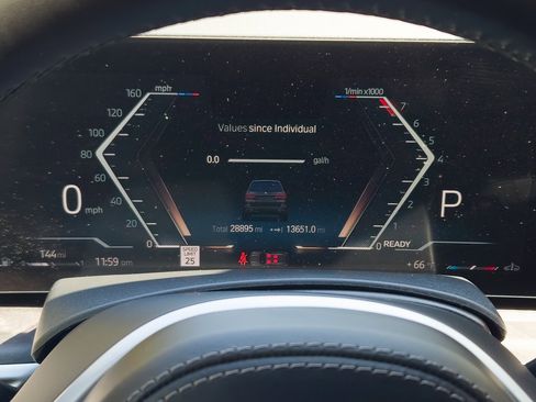 Used 2023 BMW X7 xDrive40i w/ M Sport Package image 18