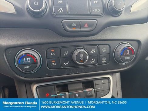 Used 2024 GMC Terrain SLT AWD/4WD image 22