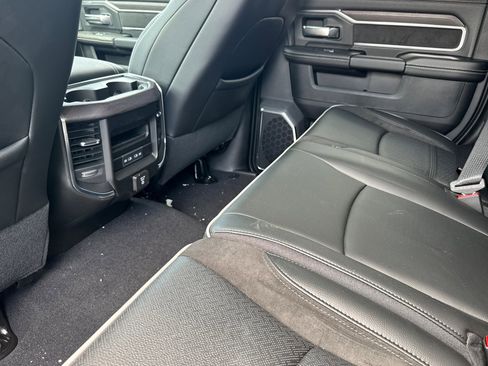 New 2026 RAM 2500 Laramie AWD/4WD image 11