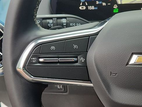 Used 2025 Chevrolet Equinox EV LT w/ Convenience Package FWD image 21