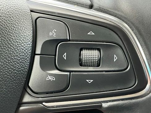 Used 2022 Buick Envision Preferred FWD image 17