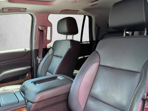 Used 2019 Chevrolet Tahoe Premier RWD image 15
