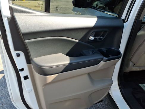 Certified 2023 Honda Ridgeline RTL image 9