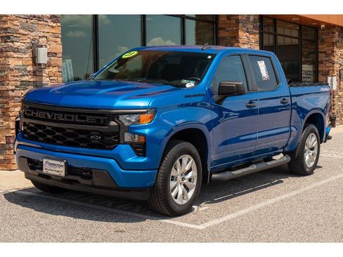 Used 2023 Chevrolet Silverado 1500 Custom w/ LPO, Dark Essentials Package AWD/4WD image 7