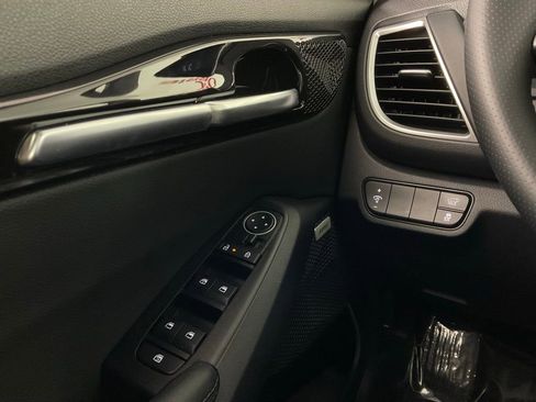 Used 2024 Kia Seltos SX w/ SX Sunroof Package AWD/4WD image 19