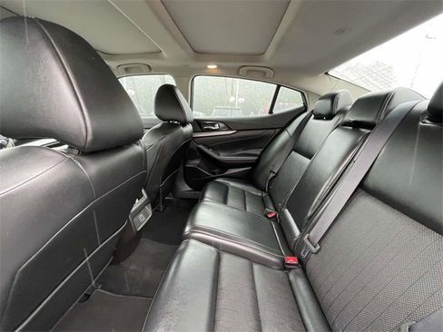Used 2018 Nissan Maxima 3.5 SL image 10
