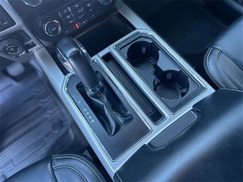 Used 2019 Ford F150 Lariat image 22