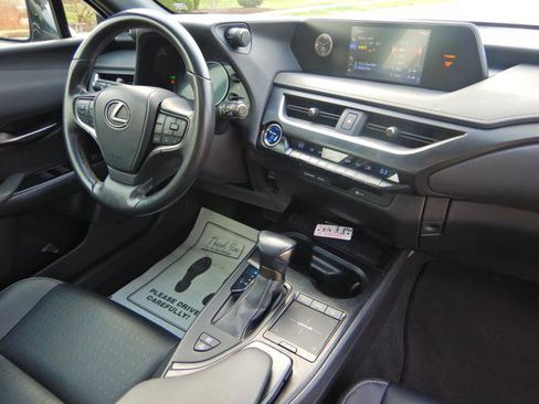 Used 2021 Lexus UX 250h w/ Accessory Package (Z2) image 5