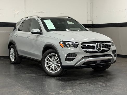 Used 2025 Mercedes-Benz GLE 350 4MATIC image 2