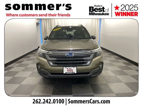 Used 2025 Subaru Forester Limited w/ Popular Package #2 AWD/4WD image 8