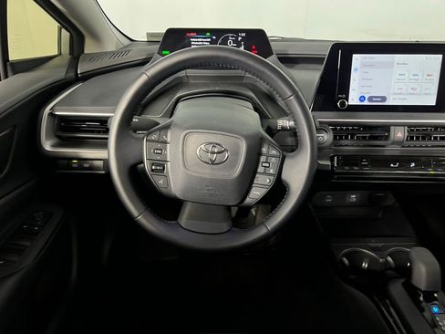 Used 2025 Toyota Prius LE image 13