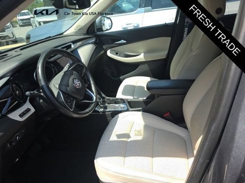 Used 2021 Buick Encore GX Essence w/ Advanced Technology Package FWD image 5