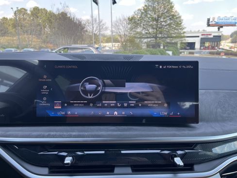 Used 2026 BMW X5 xDrive40i w/ M Sport Package AWD/4WD image 27