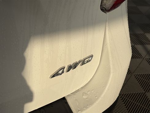 Used 2023 Ford Explorer XLT w/ Equipment Group 202A image 18