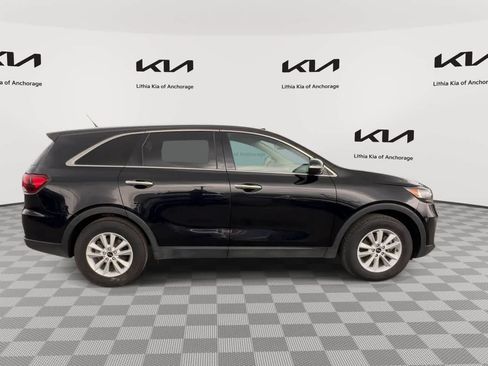 Used 2020 Kia Sorento LX FWD image 9