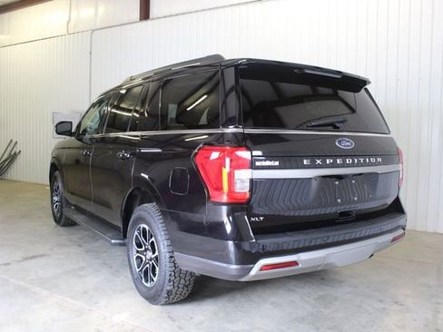 Used 2024 Ford Expedition XLT RWD image 6