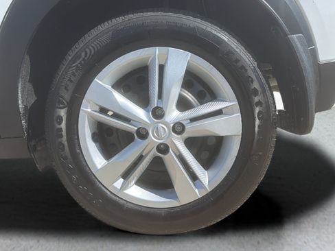 Certified 2025 Nissan Kicks Play S FWD image 26