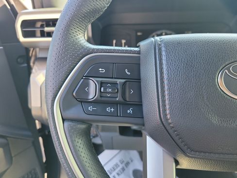 Used 2025 Toyota 4Runner SR5 RWD image 29
