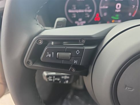 Used 2025 Porsche 911 Carrera GTS image 32