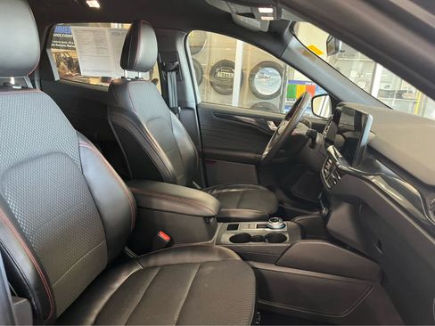 Certified 2023 Ford Escape ST-Line w/ Tech Pack #1 AWD/4WD image 36