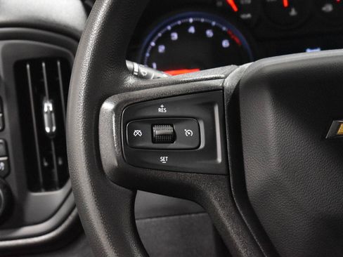 Used 2019 Chevrolet Silverado 1500 Custom w/ Custom Value Package AWD/4WD image 7