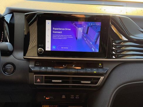 Used 2025 Toyota Camry LE image 14