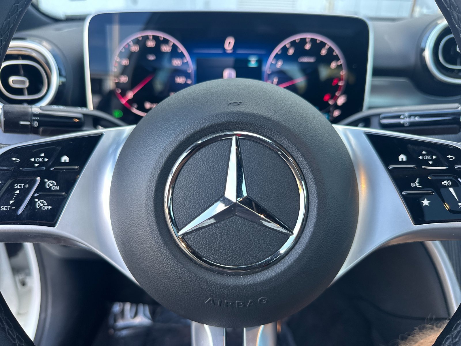 Used 2025 Mercedes-Benz C 300 Sedan image 27