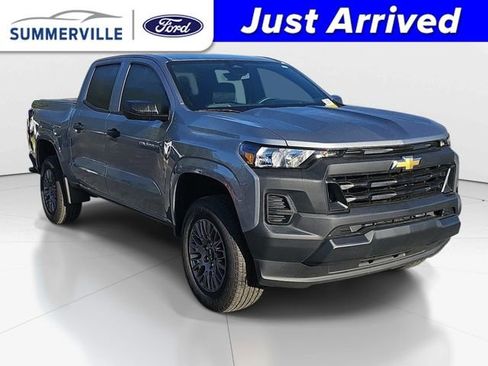 Used 2024 Chevrolet Colorado W/T image 1
