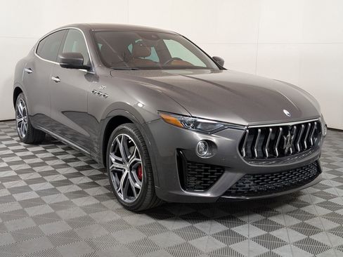 Used 2022 Maserati Levante GT image 8
