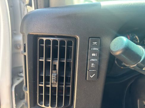 Used 2020 GMC Savana 2500 w/ Driver Convenience Package RWD image 23
