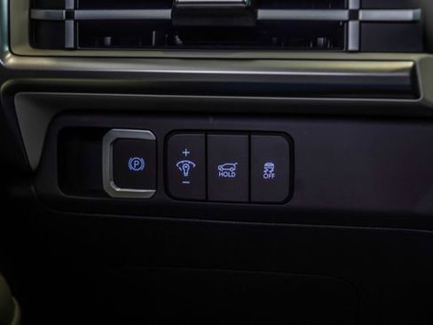 Used 2025 Hyundai Santa Fe SEL FWD image 22