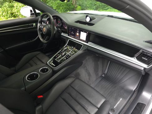 Used 2023 Porsche Panamera 4 Platinum Edition w/ Assistance Package AWD/4WD image 26