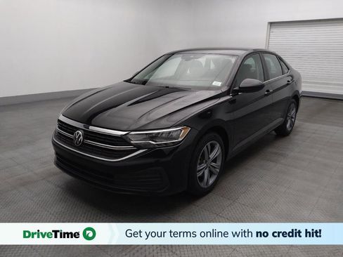Used 2024 Volkswagen Jetta SE image 1