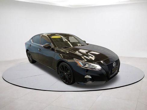 Used 2022 Nissan Altima 2.5 SR w/ Midnight Edition Package image 1