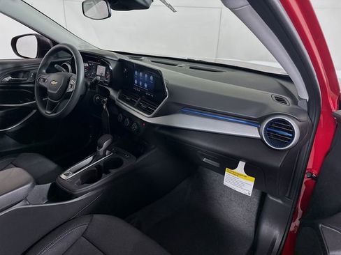 New 2026 Chevrolet Trax LS image 27