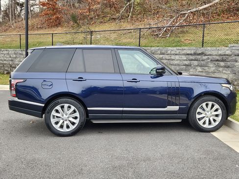 Used 2017 Land Rover Range Rover HSE image 11