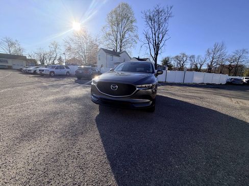 Used 2017 MAZDA CX-5 Touring image 2