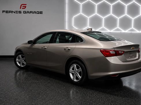 Used 2024 Chevrolet Malibu LS FWD image 3