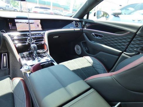 Used 2024 Bentley Flying Spur W12 AWD/4WD image 20
