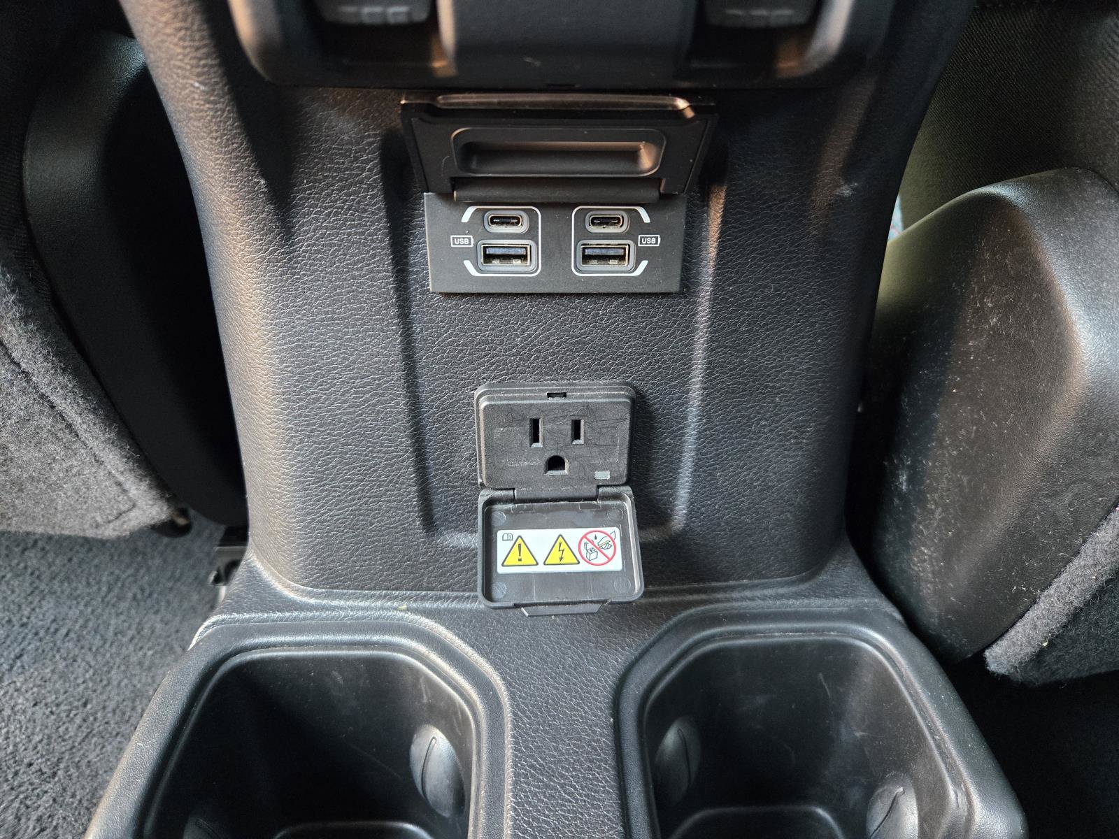Used 2021 Jeep Wrangler Unlimited Rubicon AWD/4WD image 30